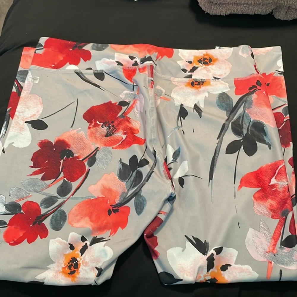 Fabletics floral capri workout pant SZ XL - Picture 5 of 8